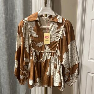 New Entro Brown and Cream Camellia Gardenia Floral Blouse Sz Small